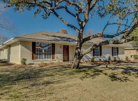 3rd image of 2405 Winterstone Dr