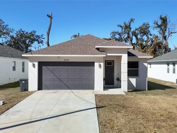 1747 S Oak St, Seffner, FL 33584