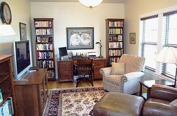 4th image of 100 Willow Springs Dr