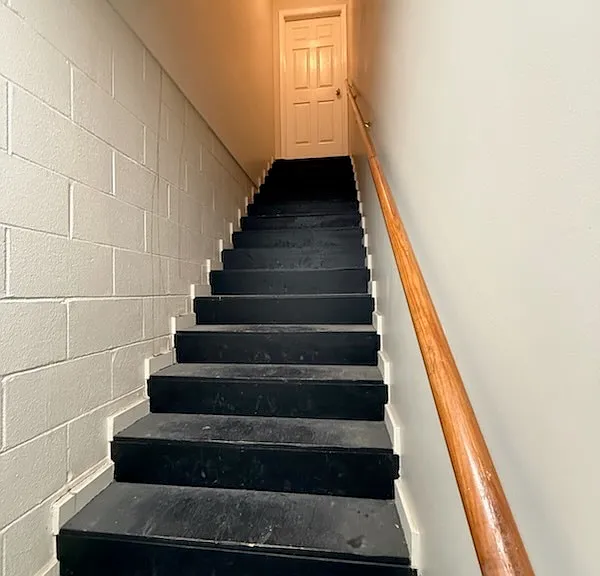 200 Brookdale Dr — Photo 2