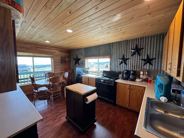 100 Rock Hill Rd, Pomroy, WA 99347