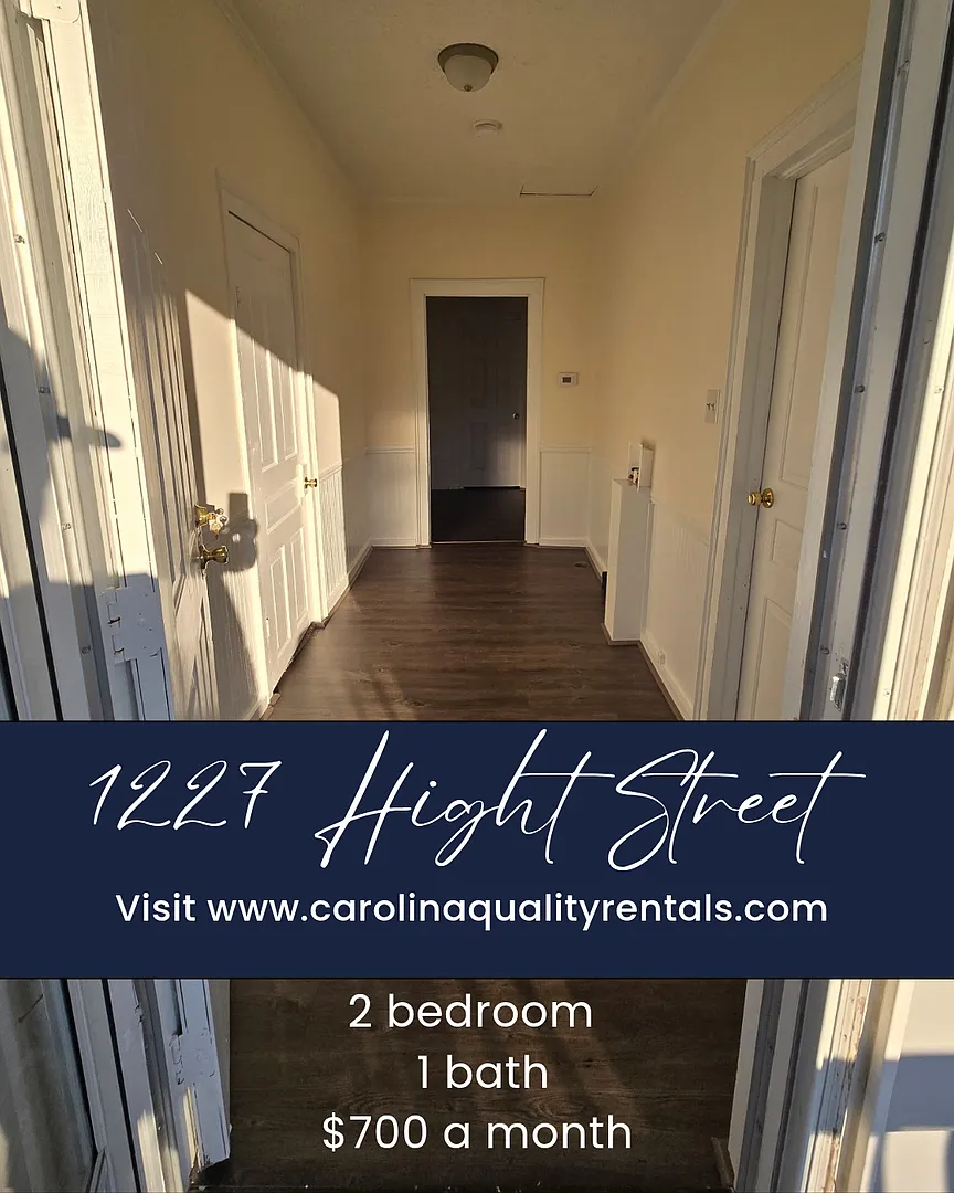 2 Bedroom/1 Bath House In Town — Photo 3