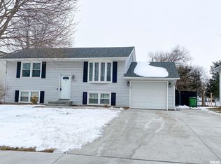 1515 9th St NW, Clinton, IA 52732