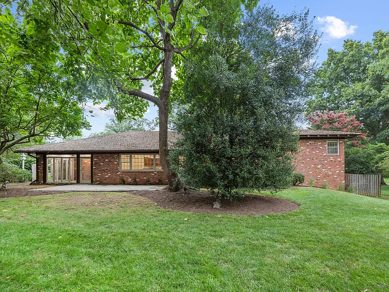 6313 Stoneham Ln — Photo 34