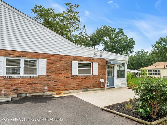 4th image of 13 D Cedar Street