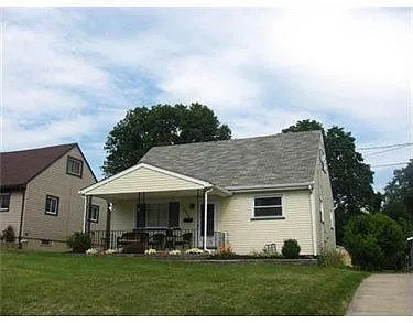 2036 Madison St photo 1