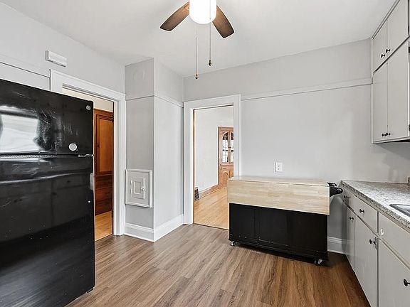 3rd image of 3309 S Springfield Ave #3309