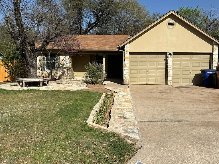 4908 Pelham Dr — Photo 1