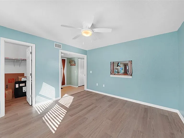 240 Lewis Cir #513 — Photo 28