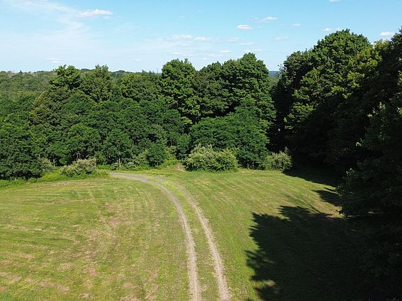 4th image of 259 Everly Rd