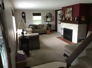 W5859 Highway 10, Menasha, WI 54952