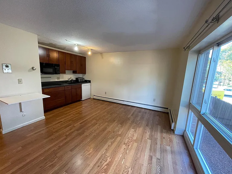 2595 Massachusetts Ave — Photo 3