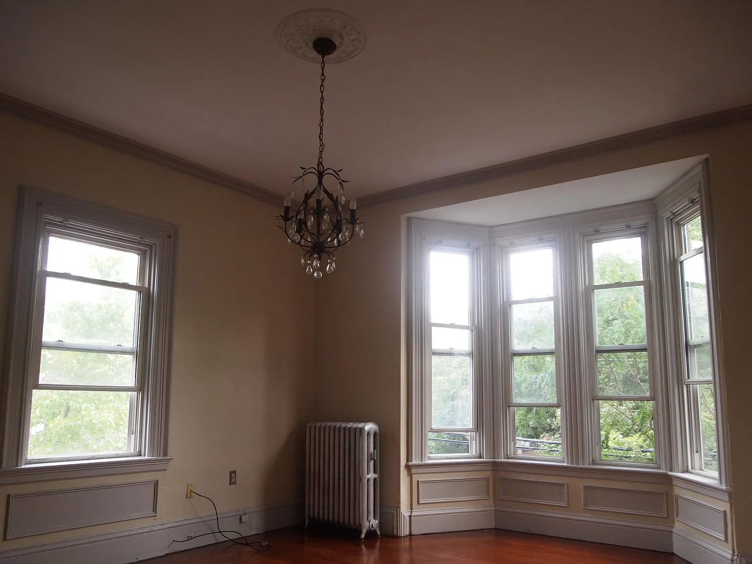 68 Wood St — Photo 3