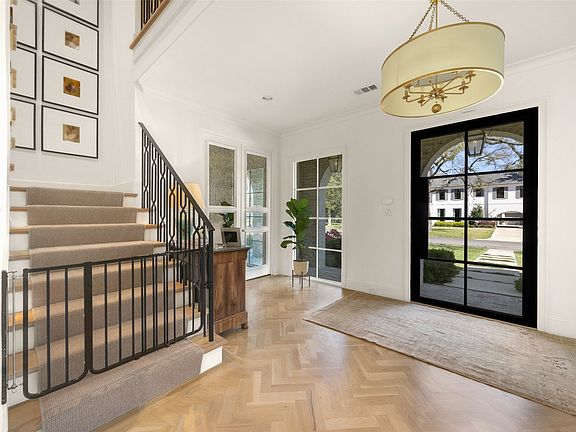 5th image of 6711 Robin Rd