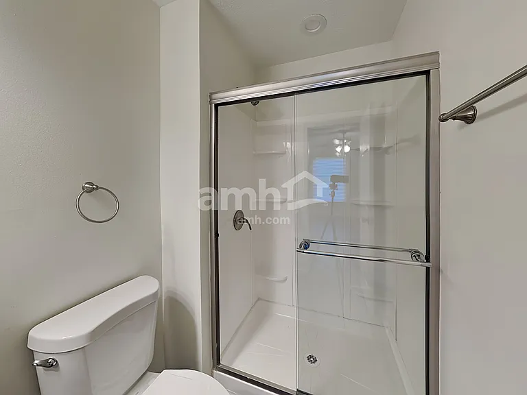 7888 Edgewater Dr — Photo 11