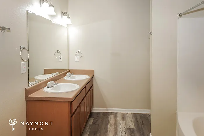 203 Whitestone Dr NE — Photo 12