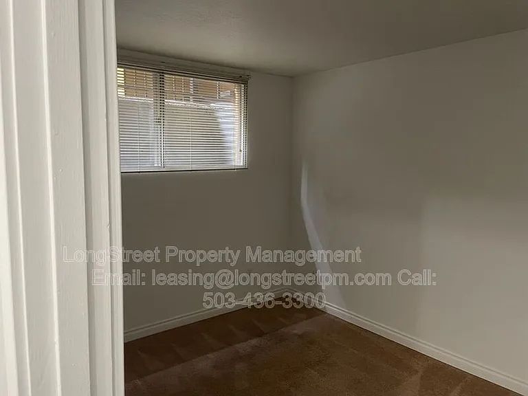 851 SW Broadway Dr #52 — Photo 13