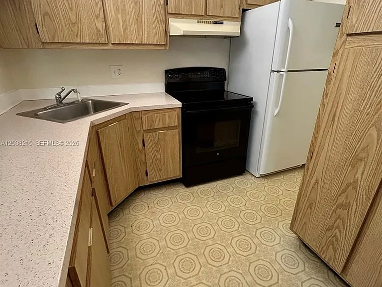1113 Green Pine Blvd #H2 — Photo 5
