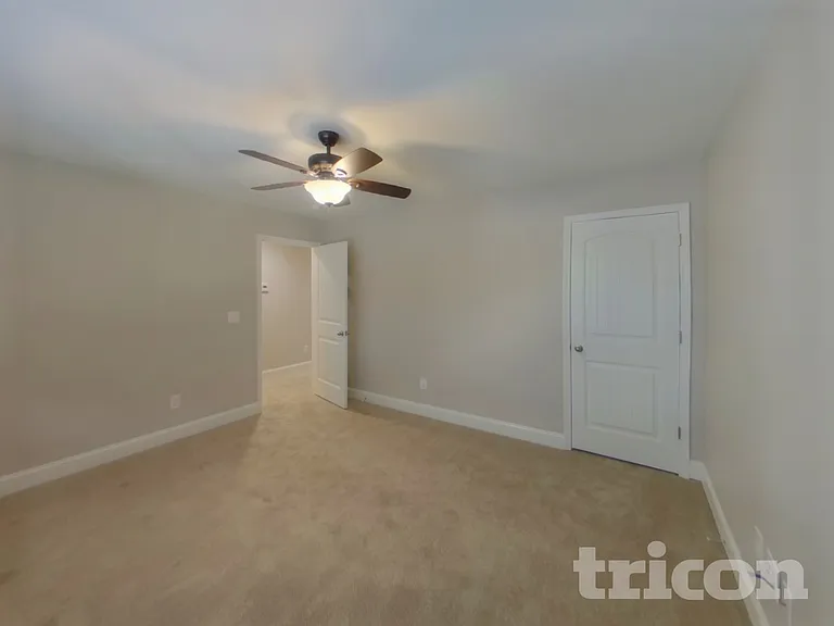 142 Regency Pl — Photo 10