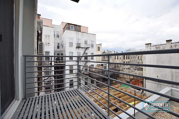 Rented by null | media 27