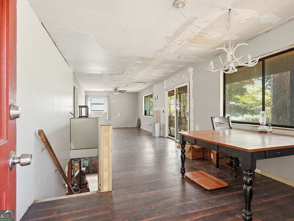 7th image of 118 Titus Valley Rd