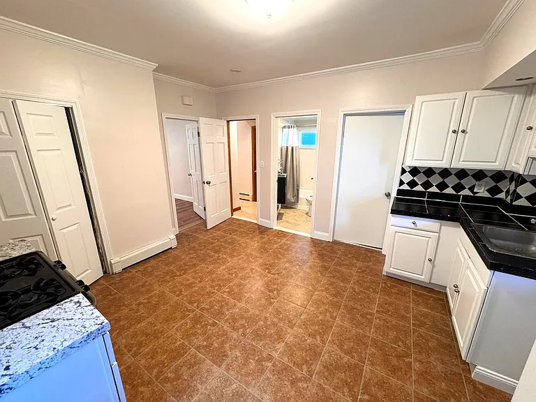 38 Hunting St #1 — Photo 3