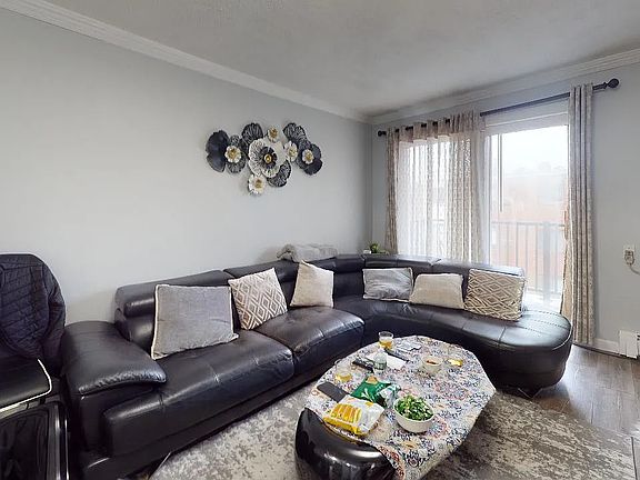5th image of 400 Governors Dr APT 39