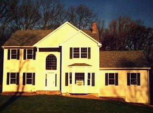 94 Canterbury Ln, Newtown, CT 06482
