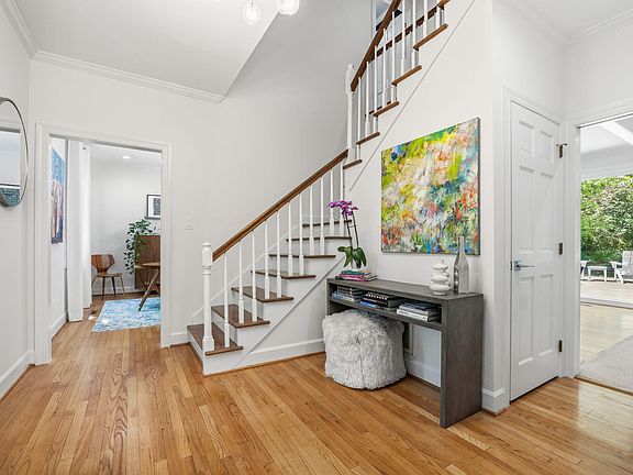 5th image of 8 Sedgewood Rd