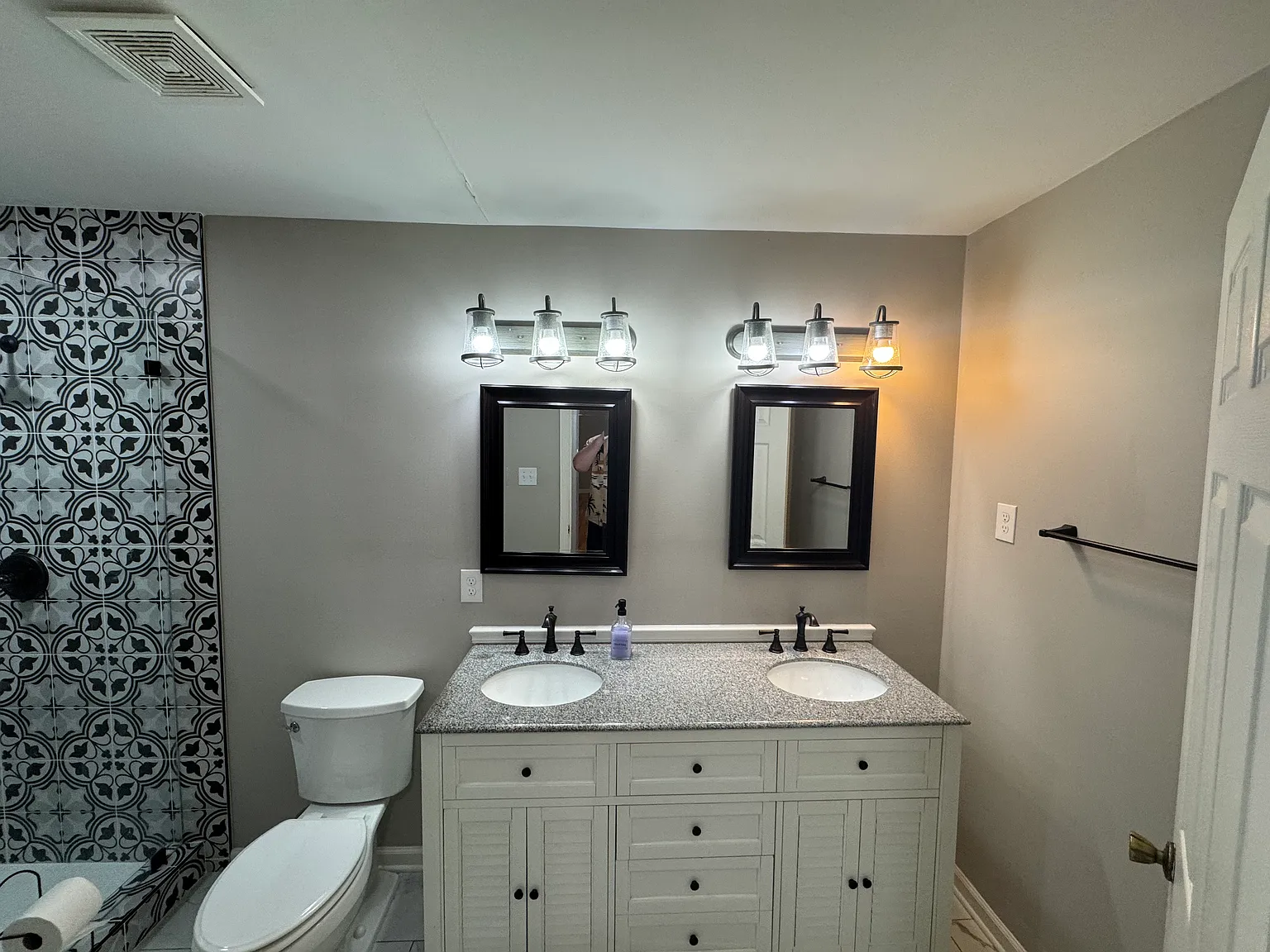5 bed, 3350 sqft, $3,300 — Photo 4