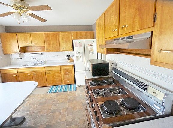 3rd image of 1635 Highland Blvd