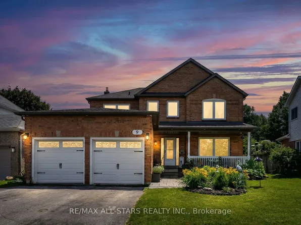 9 Fontaine Dr, Georgina, ON L4P 3P2