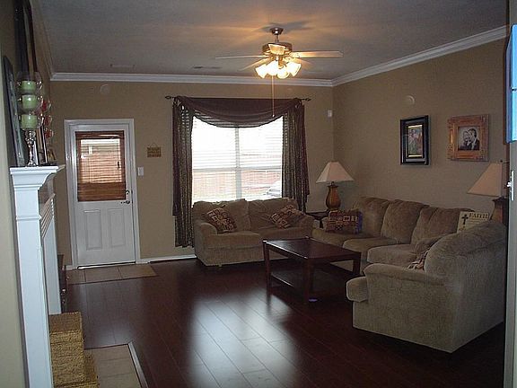 Recently Installed Hardwood Laminate Floors in Living Rm,  Hallways & dining Room (Dec 2012)