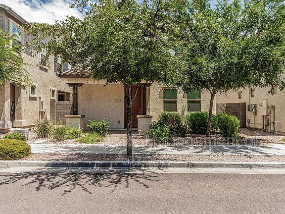 3rd image of 247 N 69th Pl