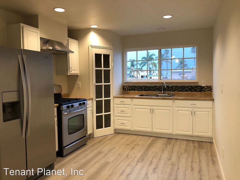 1st image of 757 Georgia St #757