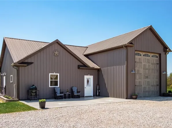 2967 Opera Rd, Mount Perry, OH 43760