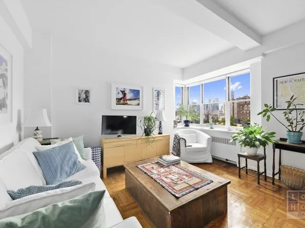 530 Grand Street image 1 of 11