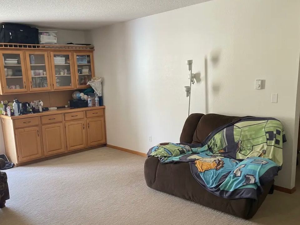 1st image of 1527 Blake Ave #1-109