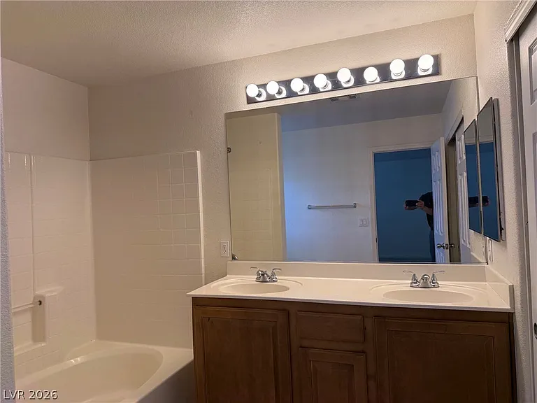 6503 Holyrod Park Ct — Photo 12