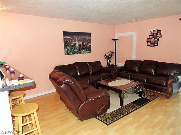 3rd image of 38415 North Ln #210-D