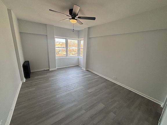 4th image of 7327 N Rogers Ave APT 309