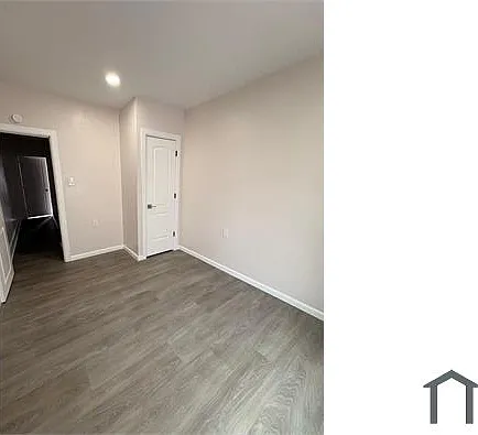 411 W Market St #1 — Photo 10