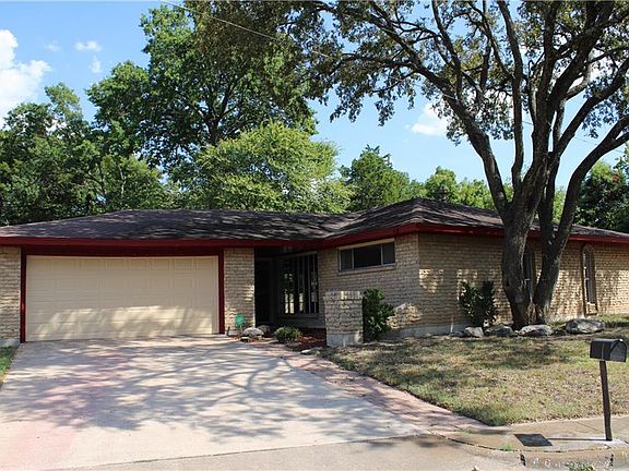 2nd image of 404 Lakewood Dr