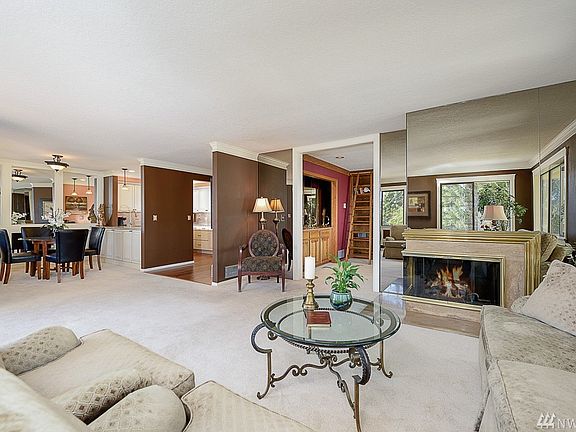 3rd image of 401 100th Ave NE APT 310