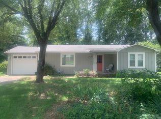 1443 N Porter Rd, Fayetteville, AR 72703