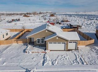 1326 Serenity Cir, Fernley, NV 89408