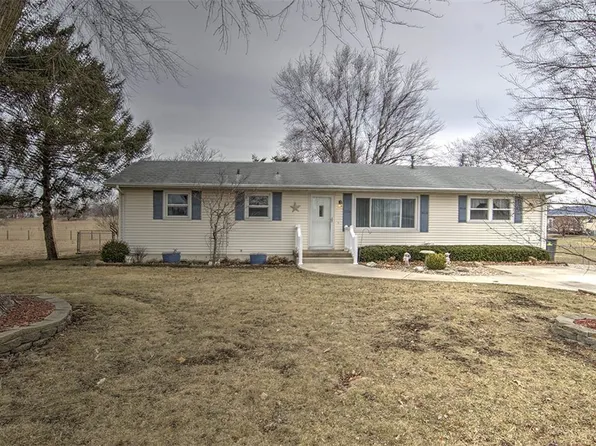 7760 Walker Rd, Decatur, IL 62521