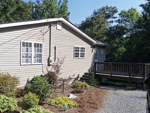 3rd image of 859 Potters Ln