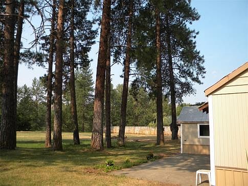 2 Bed 1 Full bath in this 1154 square foot home.