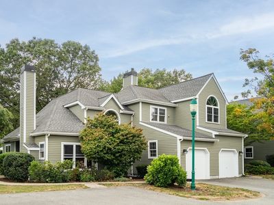 274 Bishops Forest Dr UNIT 274, Waltham, MA, 02452